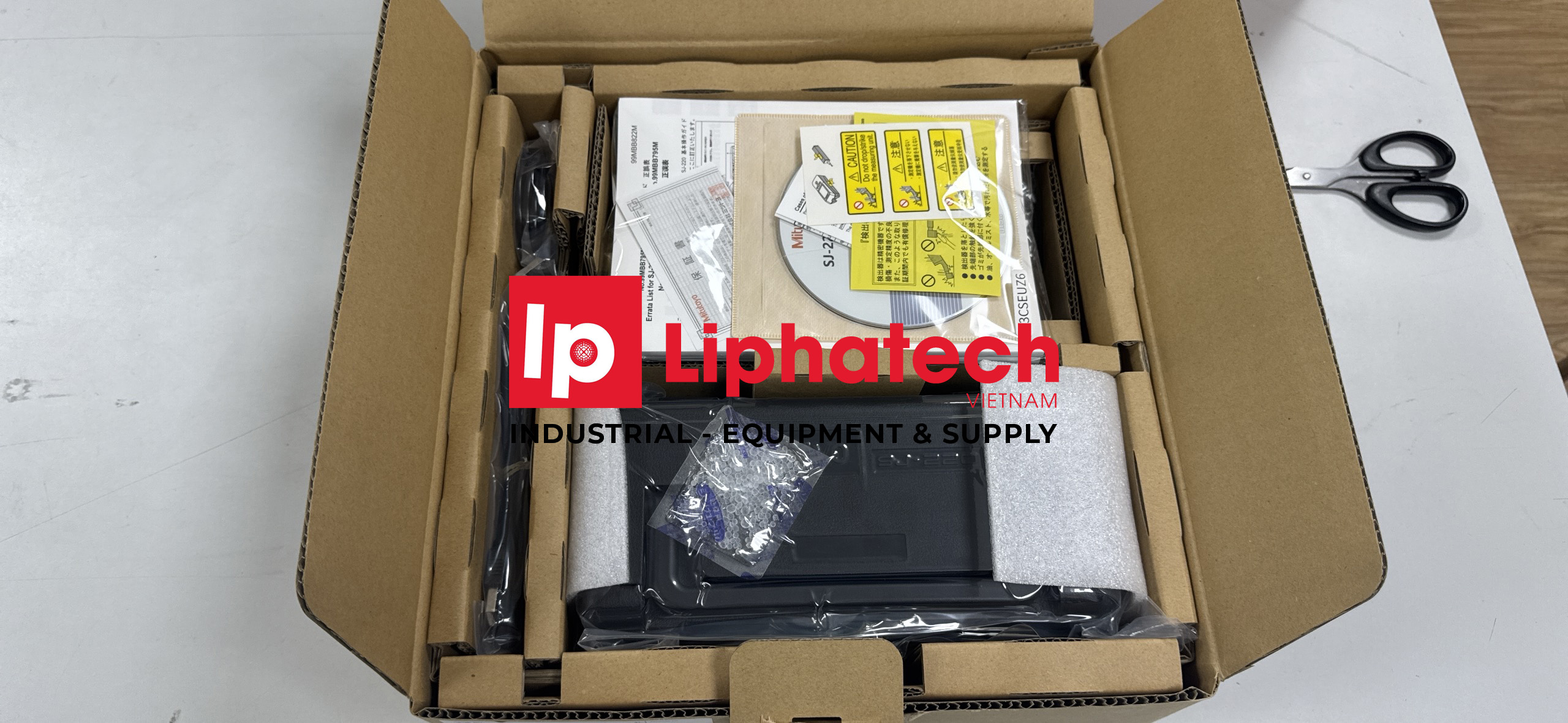 Hình ảnh thực tế Máy SJ-220 được Lipha Tech bàn giao đầy đủ máy và phụ kiện cho khách hàng