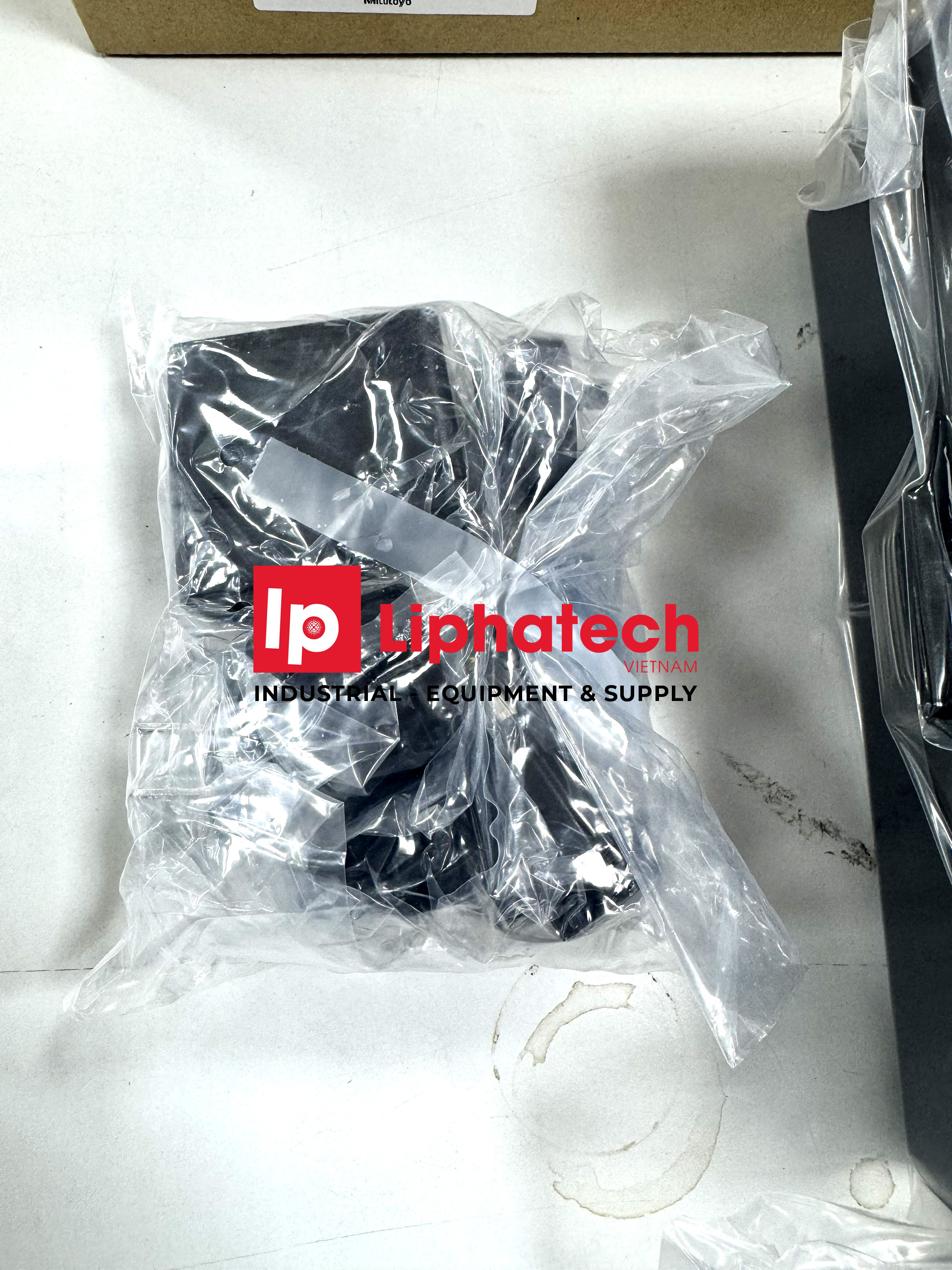 Hình ảnh thực tế Máy SJ-220 được Lipha Tech bàn giao đầy đủ máy và phụ kiện cho khách hàng
