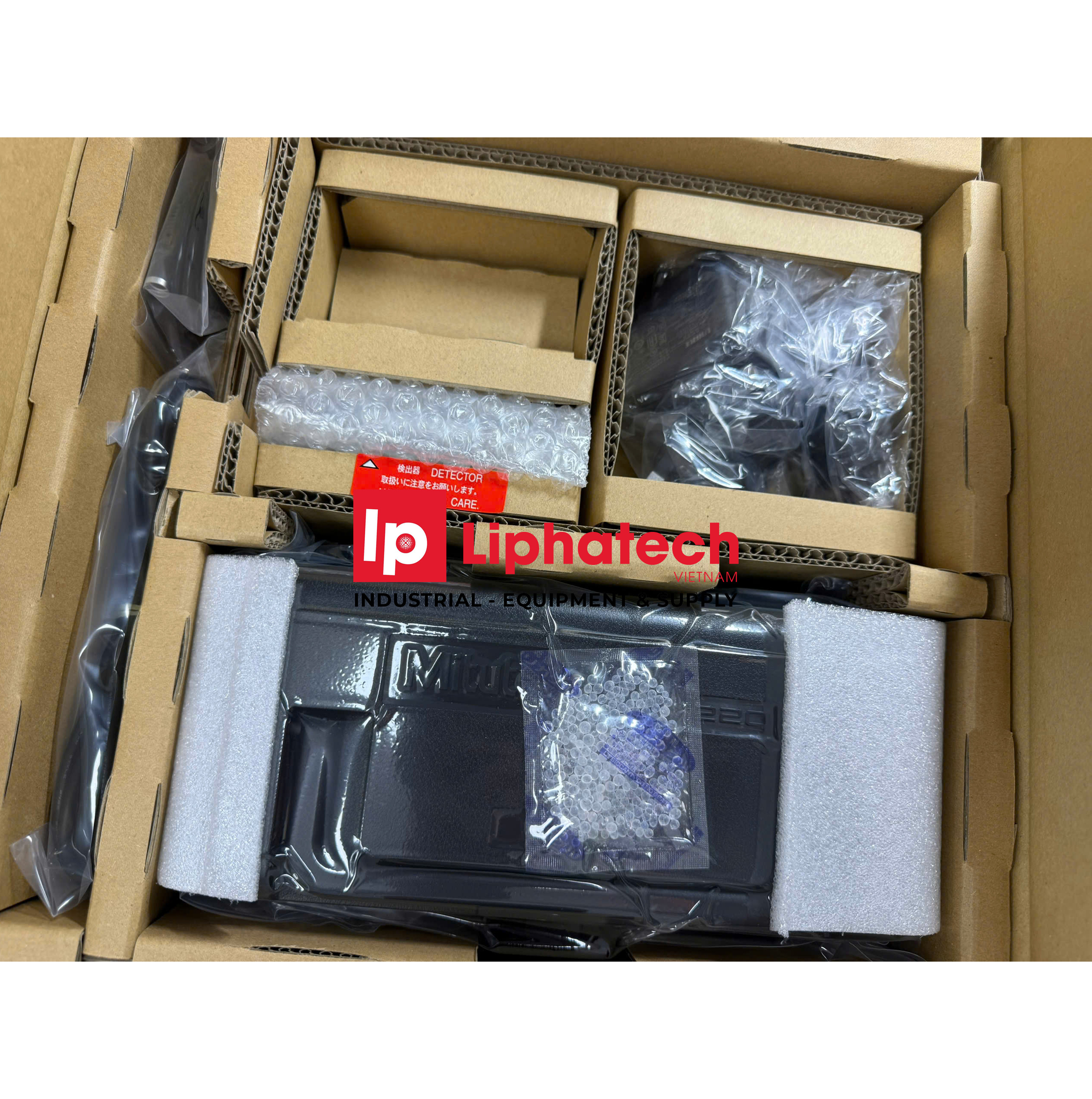 Hình ảnh thực tế Máy SJ-220 được Lipha Tech bàn giao đầy đủ máy và phụ kiện cho khách hàng
